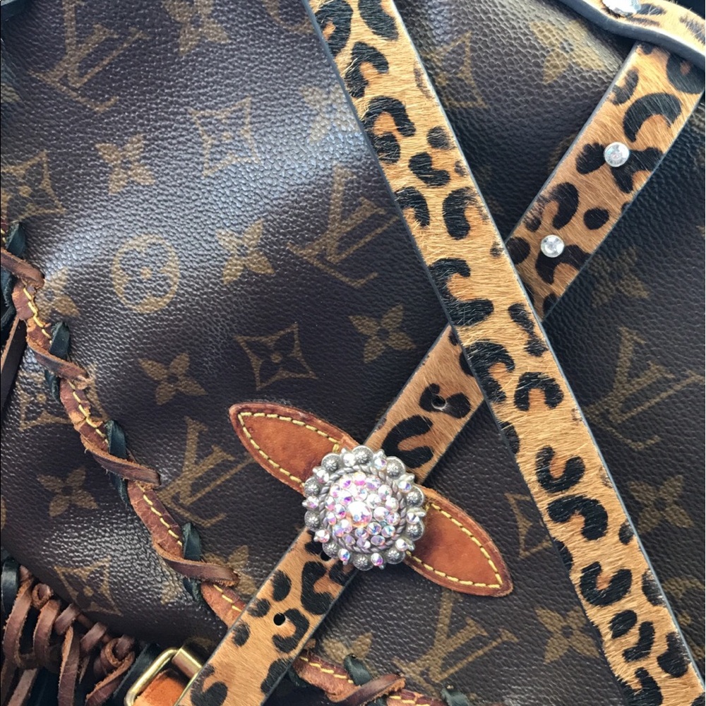 Authentic Customized Louis Vuitton Cross Body